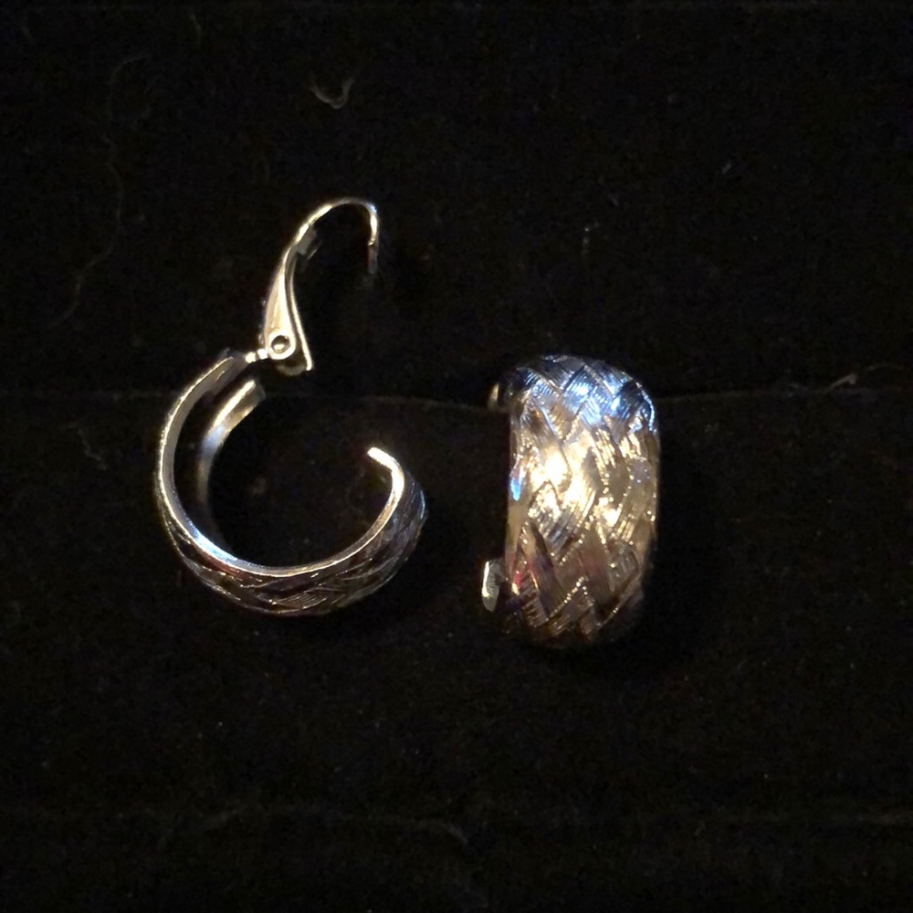 LH Segal California Silver-tone Clip On Earrings